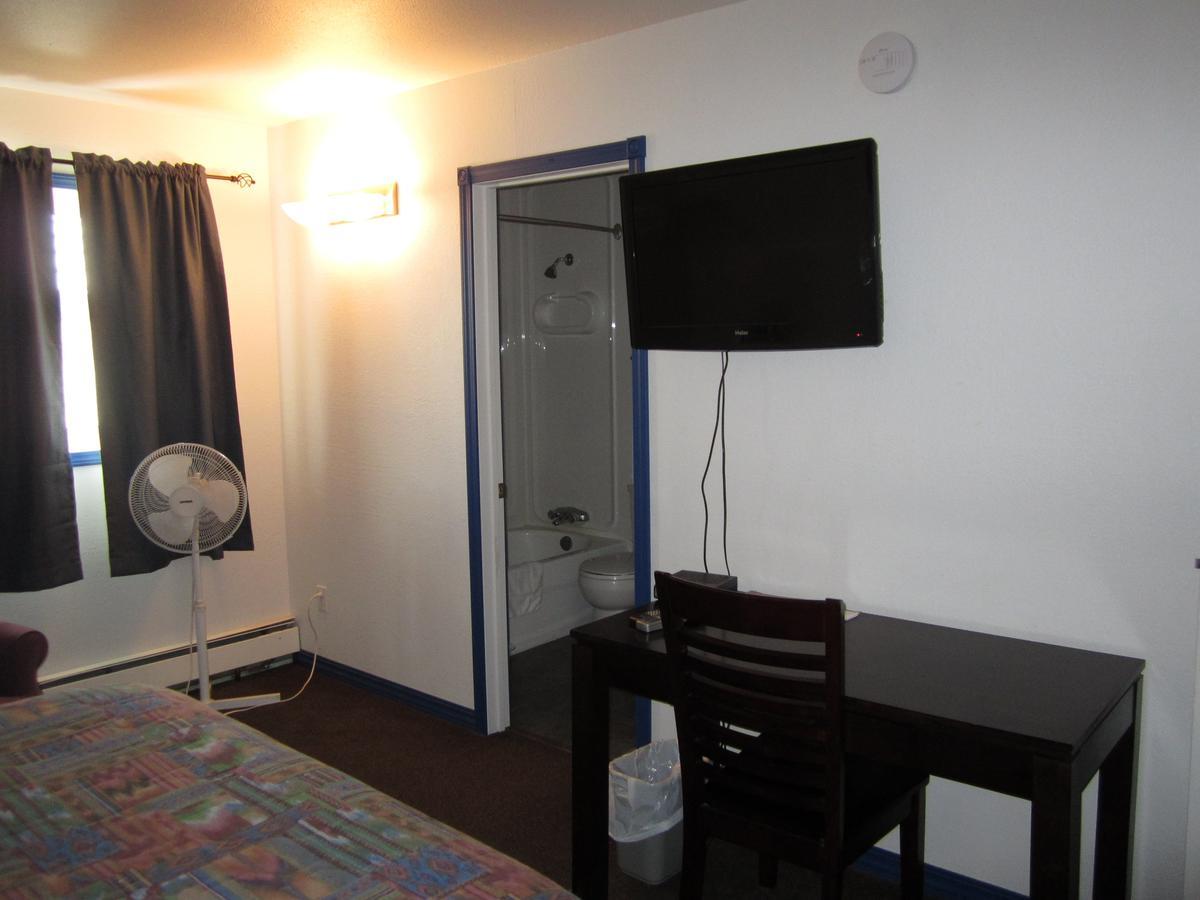 Nisutlin Trading Post Motel Teslin Kamer foto