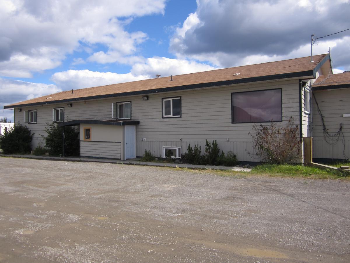 Nisutlin Trading Post Motel Teslin Buitenkant foto
