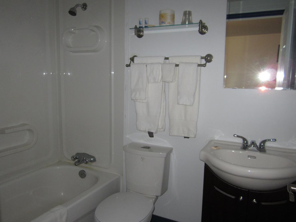 Nisutlin Trading Post Motel Teslin Kamer foto